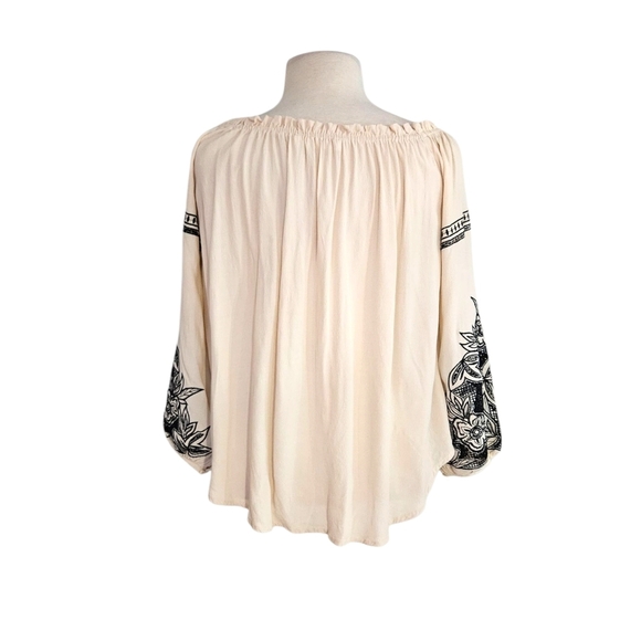 ASTR Off-White Off The Shoulder "Jessa" Boho Peasant Top - Picture 8 of 10